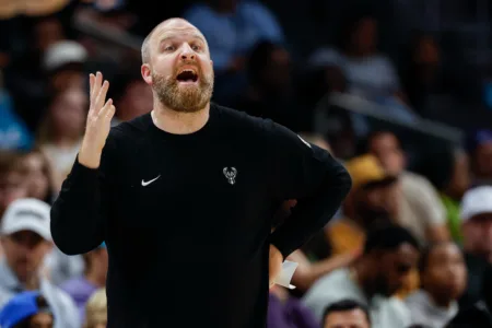 Pistons favored to repeat as Central champs